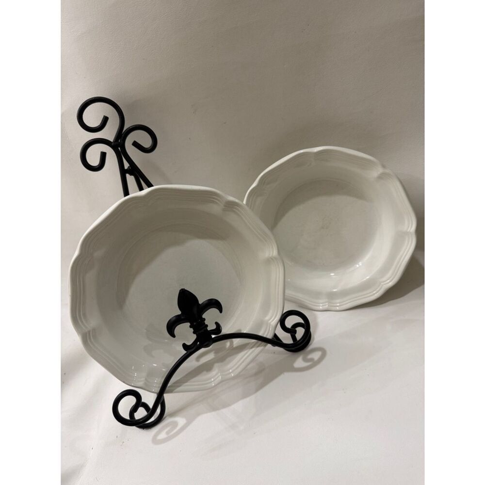 Mikasa French Countryside White Scalloped 2 Ceramic Soup Cereal Bowls F9000